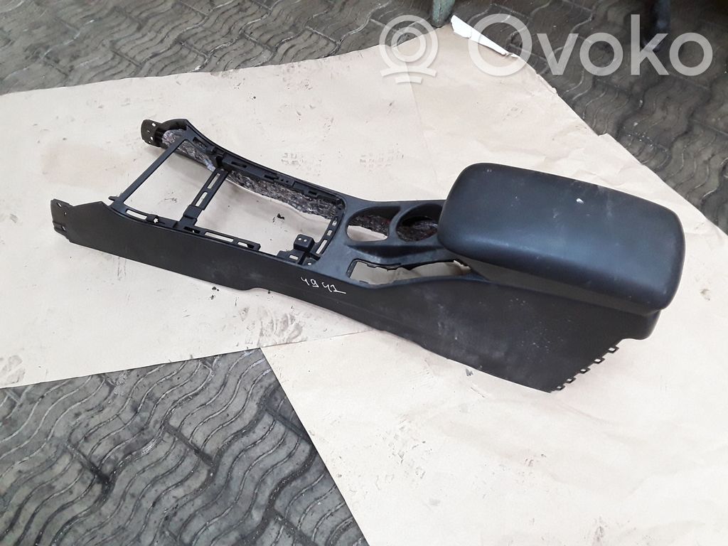 KIA Ceed Centrinė konsolė 