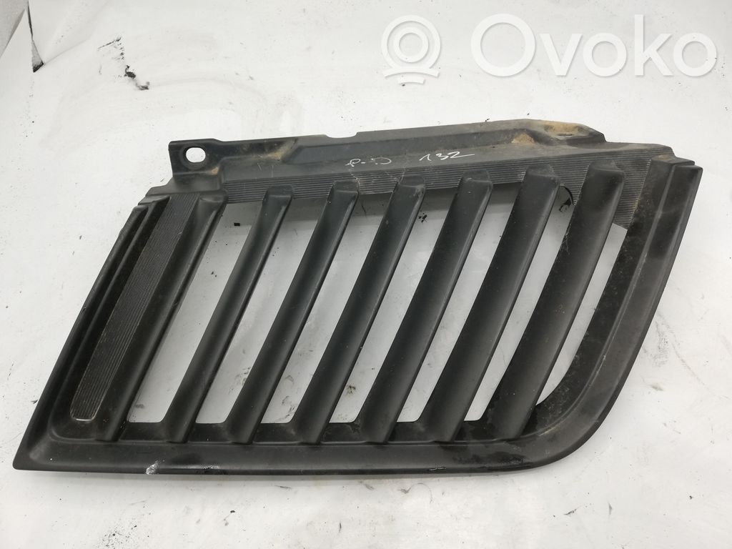 Mitsubishi L200 Oberes Gitter vorne 