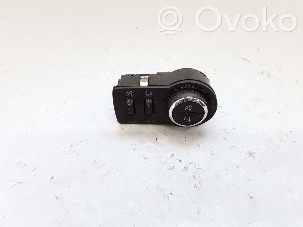 Opel Insignia A Comutator lumini