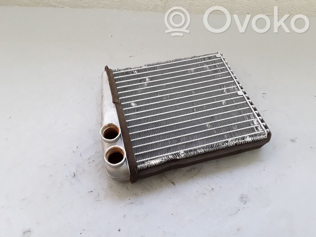 Volkswagen PASSAT B7 Radiator aerotermă 