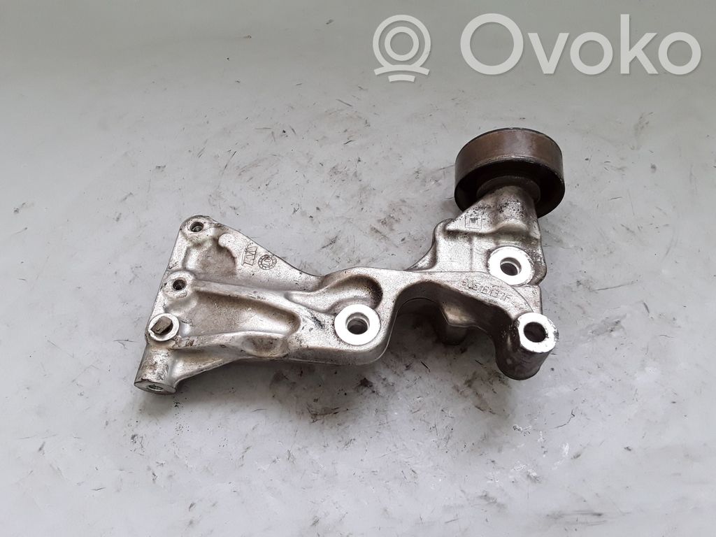 Mocowanie alternatora   90513137F
