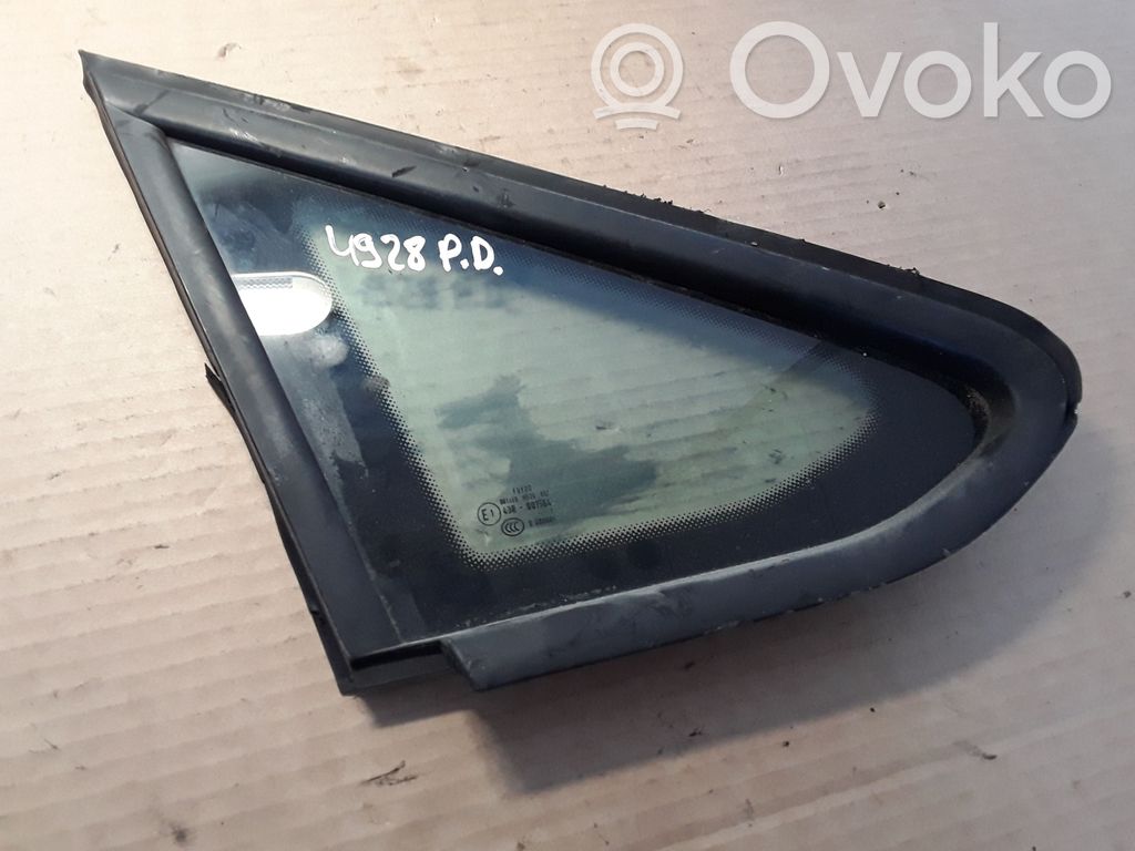 Opel Astra G Vetro del deflettore della portiera anteriore - quattro porte