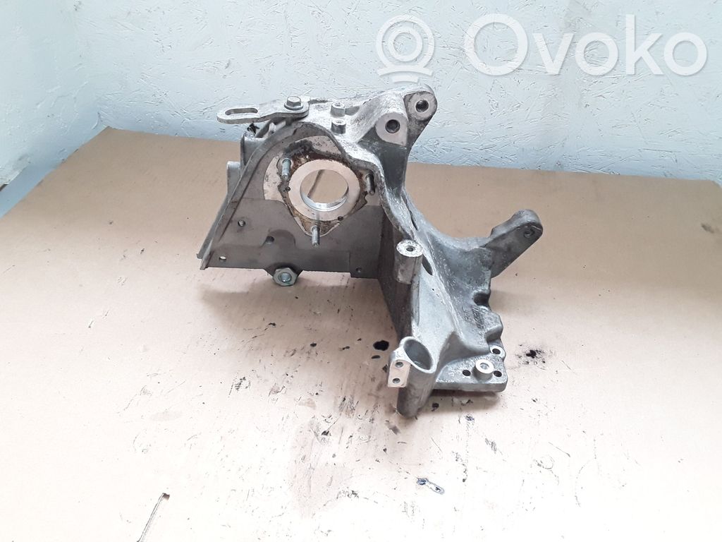 Suzuki SX4 Engine mounting bracket 