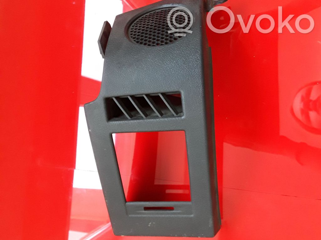 Panel trim   1365027