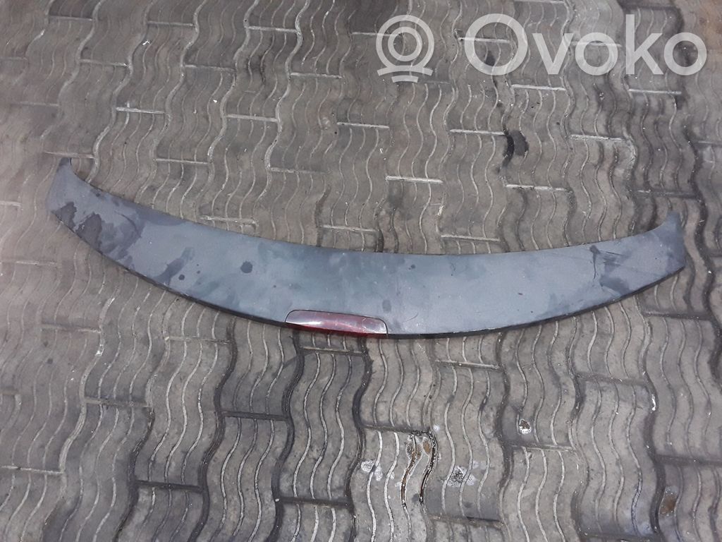 Dodge Caravan Becquet de coffre 