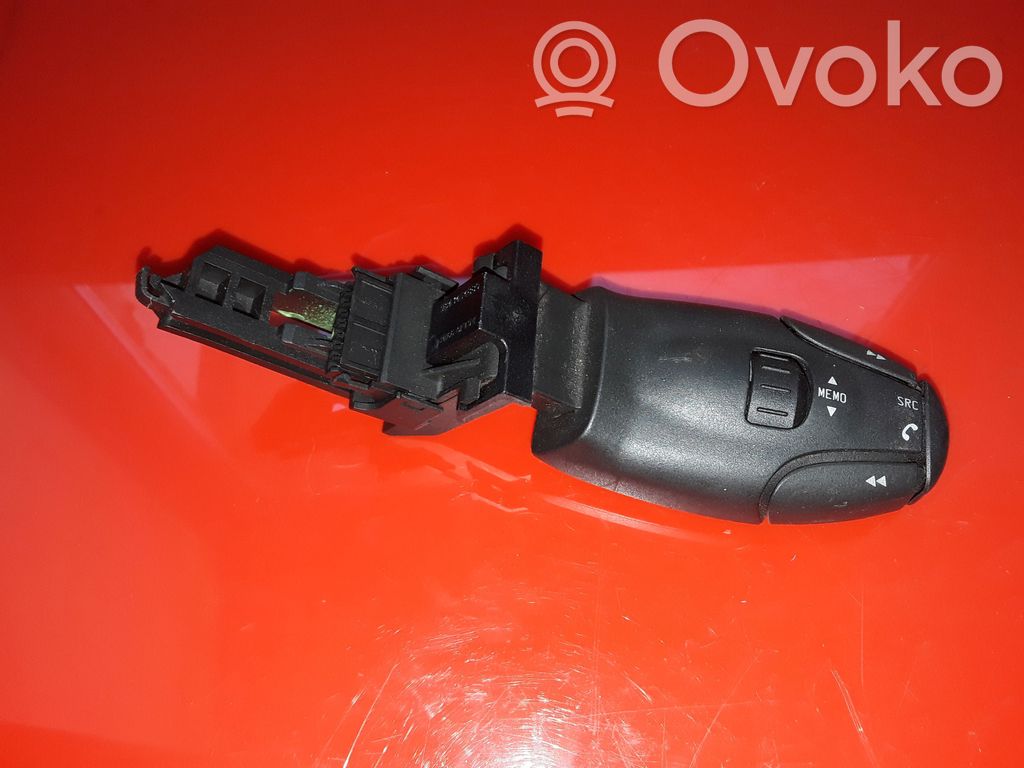 Peugeot 407 Unidad central de control multimedia 