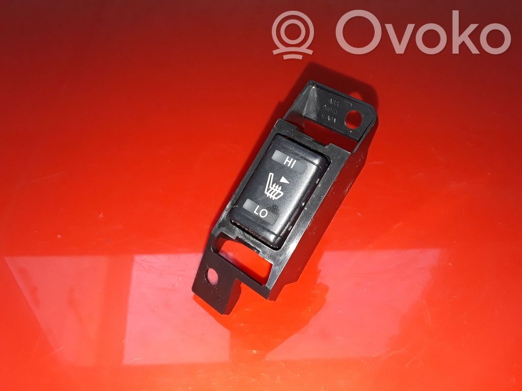 Nissan Qashqai Comutator încălzire scaune 