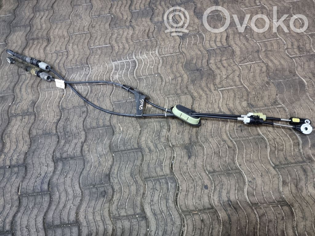 Nissan Qashqai Gear shift cable linkage 