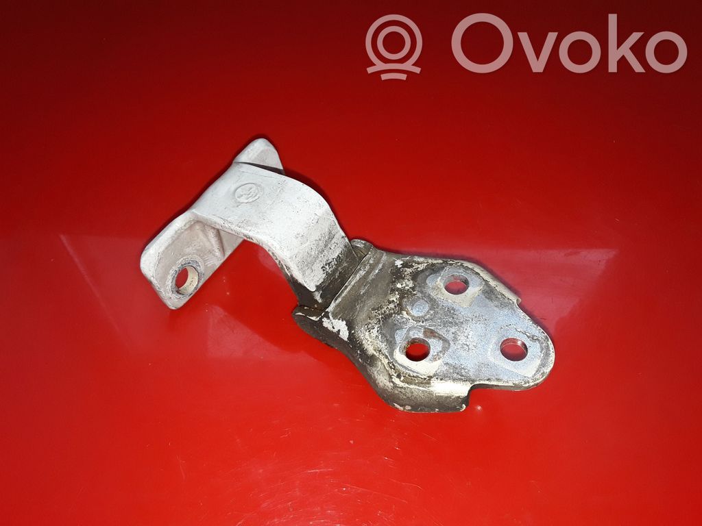 Iveco Daily 35 - 40.10 Cerniera inferiore della portiera anteriore 