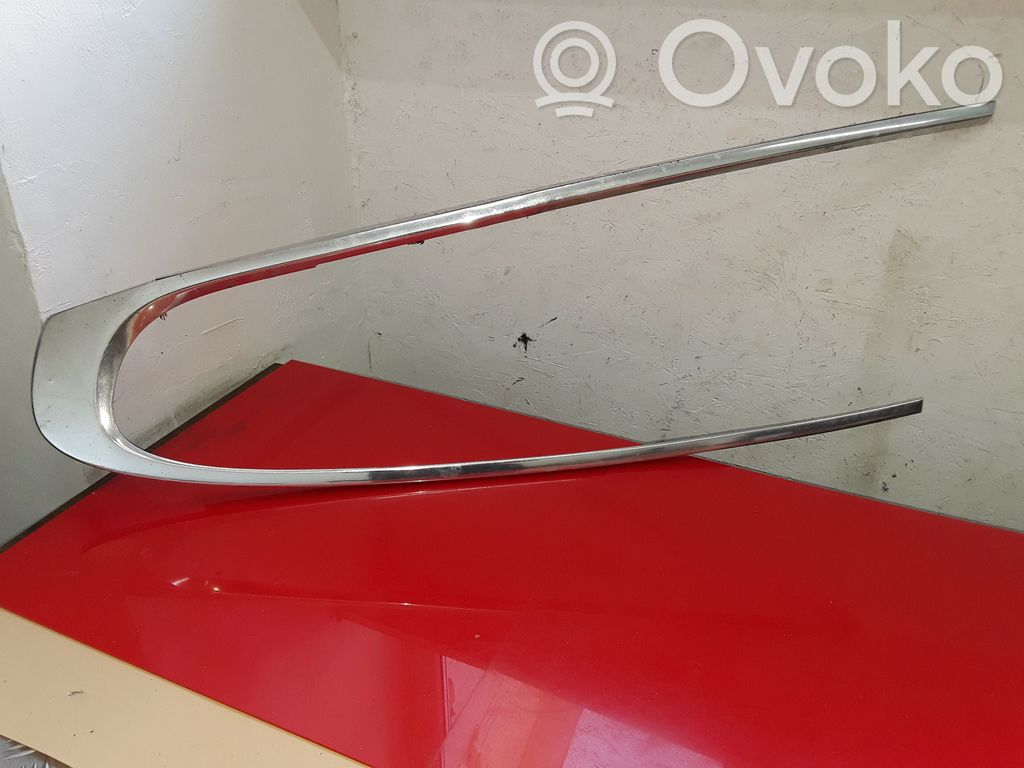Jaguar XF Listwa szyby tylnej