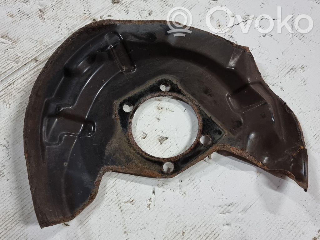 Nissan Qashqai Takajarrun jarrulevyn pölysuoja 