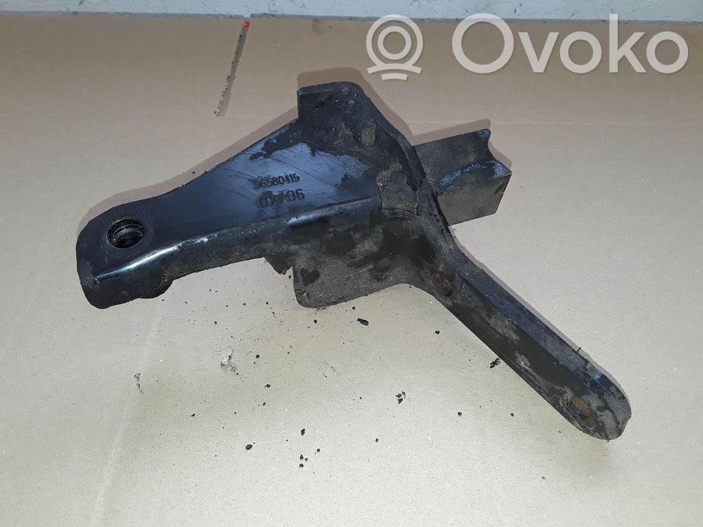 Peugeot 307 Engine mounting bracket 
