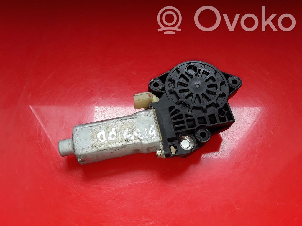 Hyundai Trajet Motor del regulador de la ventanilla de la puerta delantera