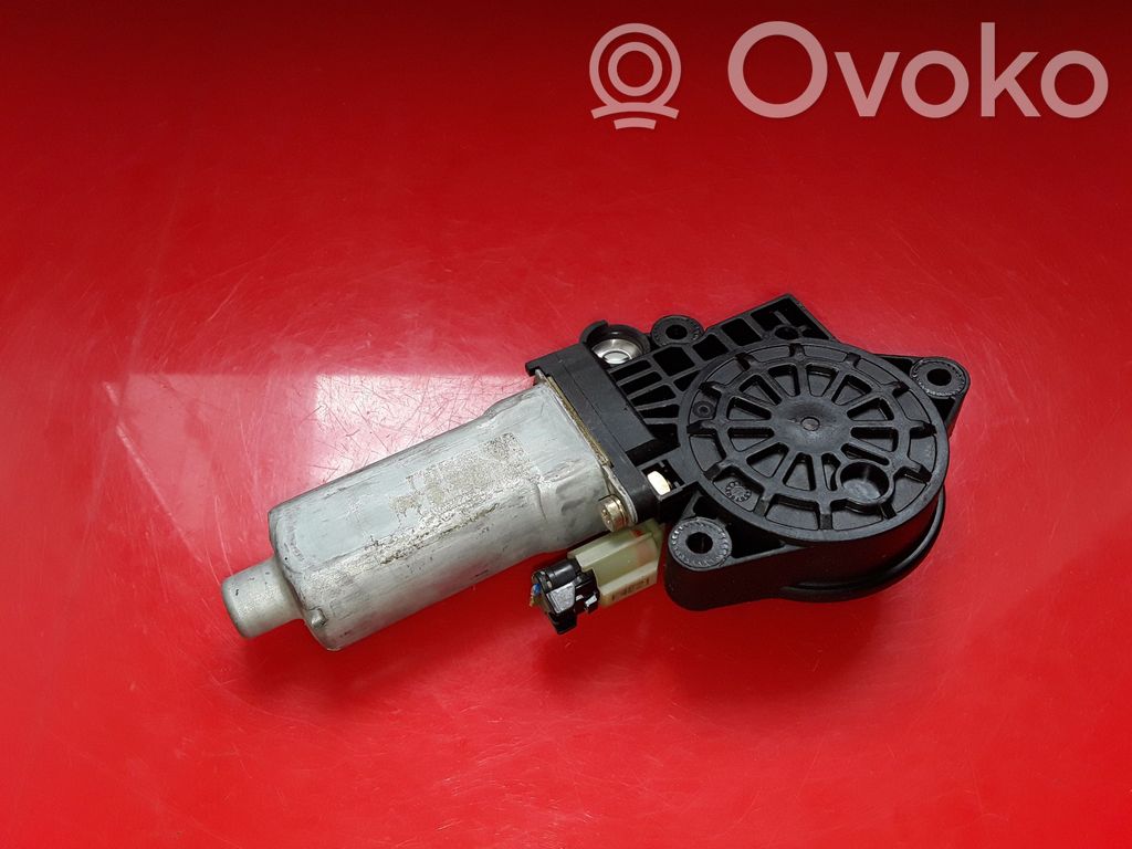 Hyundai Trajet Motor del regulador de la ventanilla de la puerta delantera