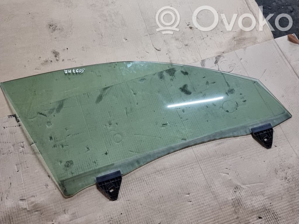 Seat Exeo (3R) Vetro del finestrino della portiera anteriore - quattro porte 