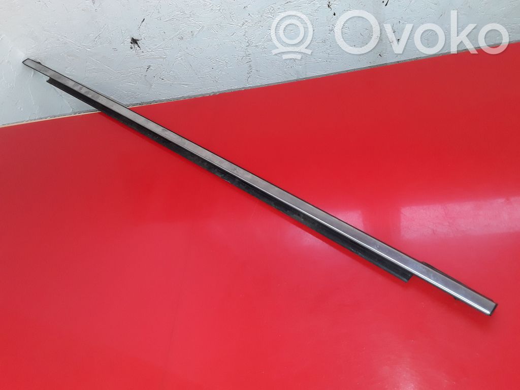Chrysler Grand Voyager V Ornament geam ușă față 