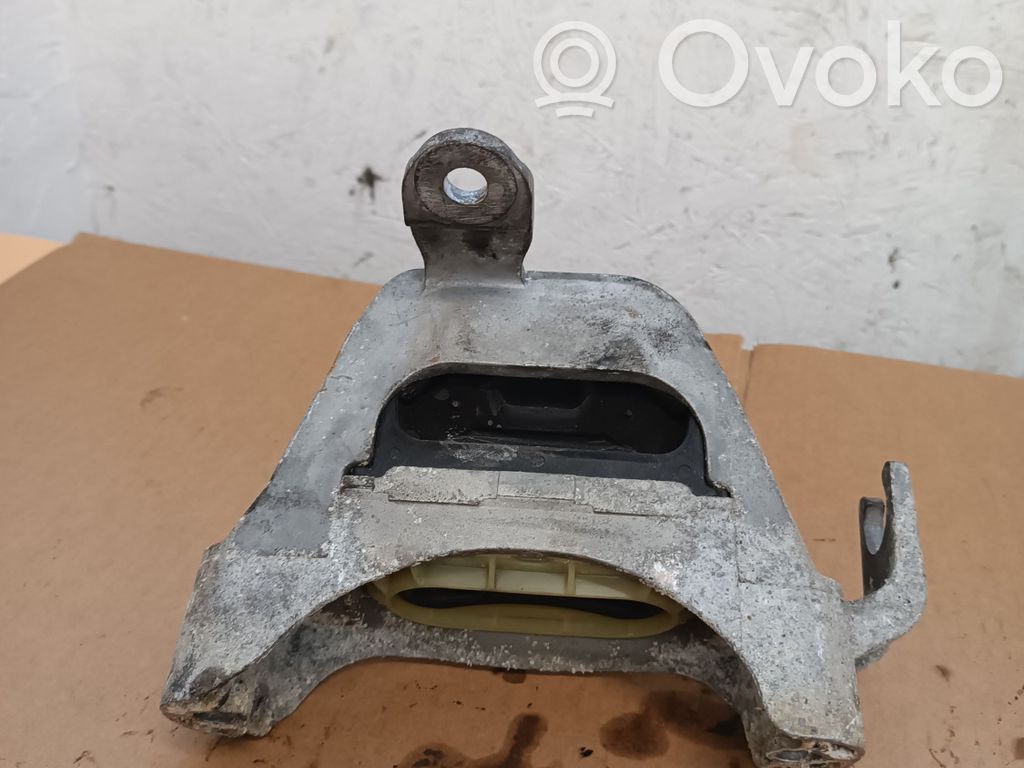 Engine mount bracket   NOCODE