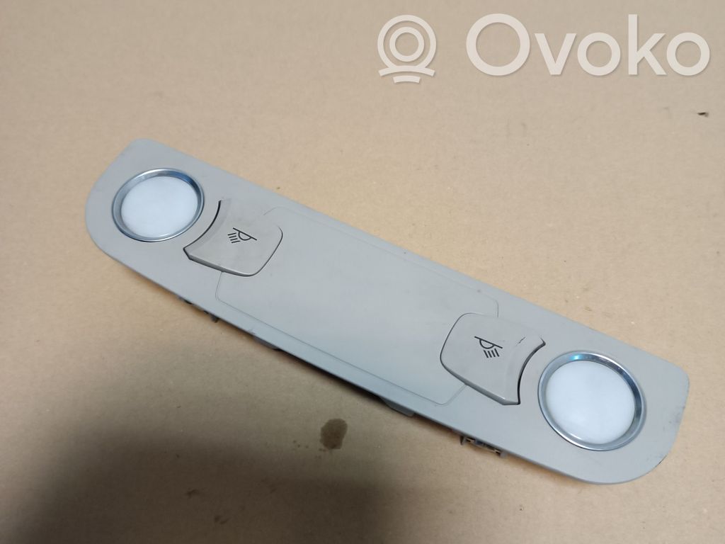 Takaistuimen valo   4L0947111B