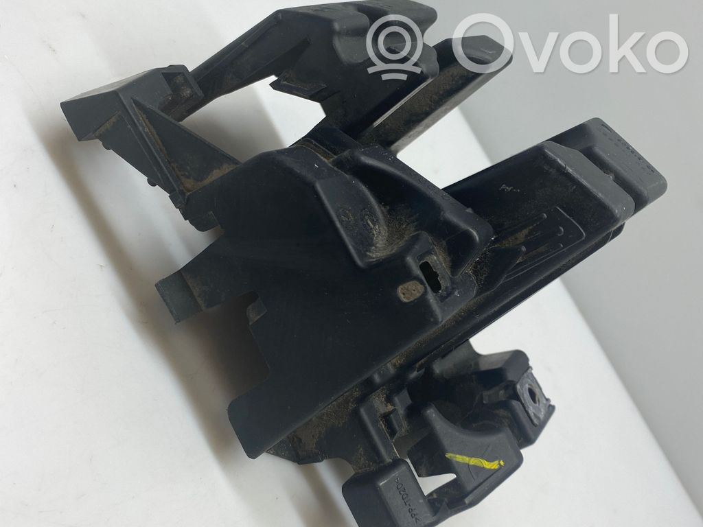 Citroen C5 Galinis laikiklis bamperio 