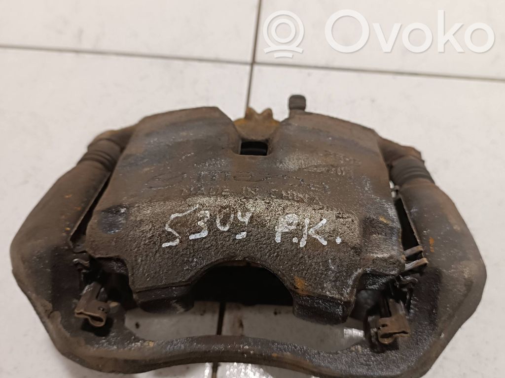 Mazda 3 III Zacisk hamulcowy przedni 
