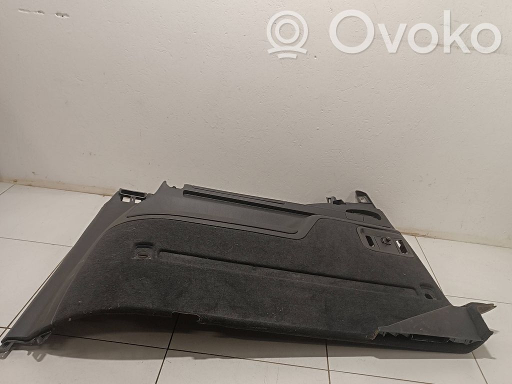 Volkswagen Sharan Boczek / Tapicerka / bagażnika 