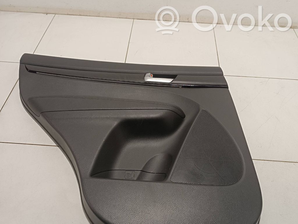 KIA Sorento Rear door card panel trim 