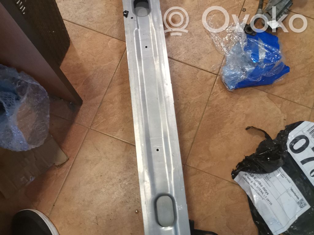 Audi A4 S4 B9 Poprzeczka zderzaka przedniego 