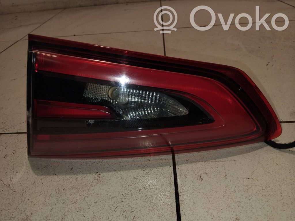 Ford S-MAX Aizmugurējais lukturis pārsegā 