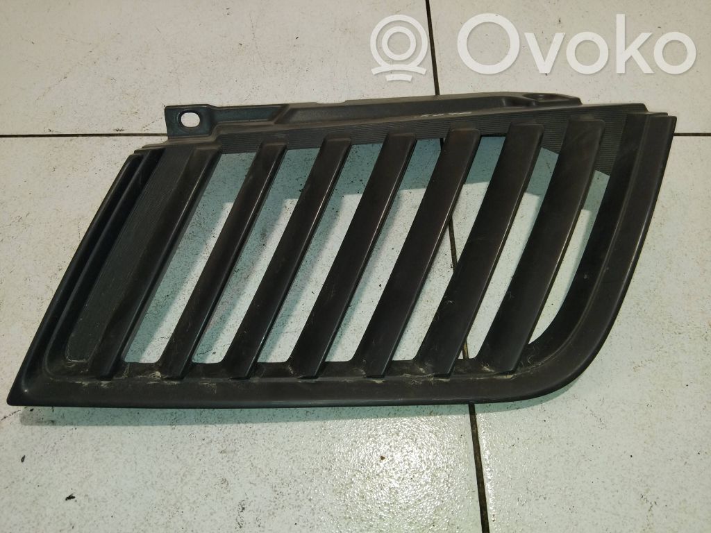Mitsubishi L200 Grilă radiator față