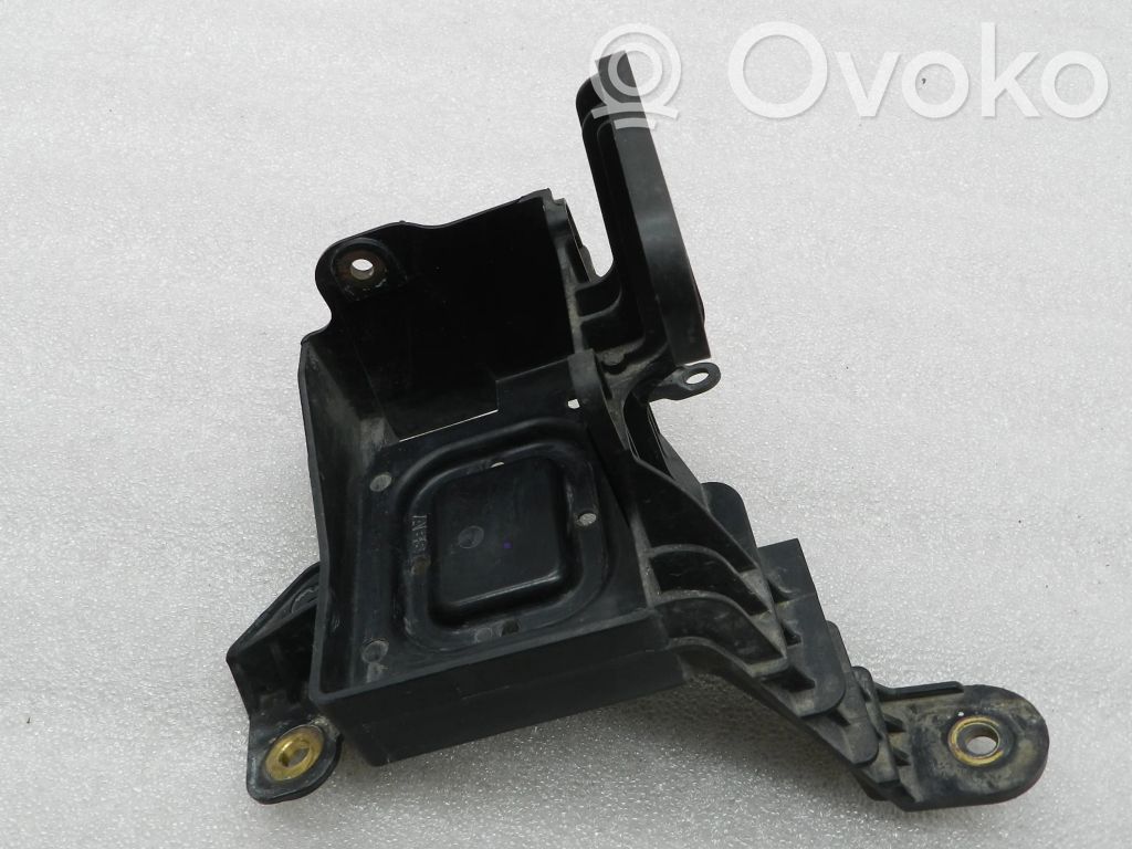 ABS-pumpun kiinnike   13190872,13214939