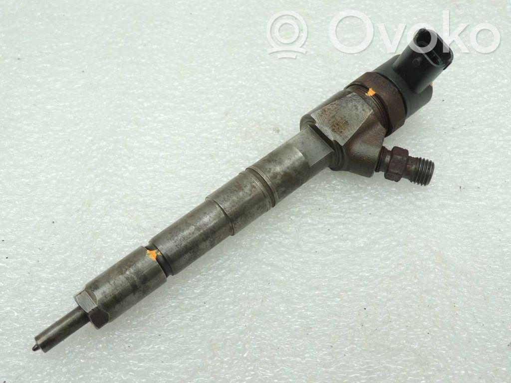 Inyector de combustible   95517505,55577668,8210140,0445110423,821063