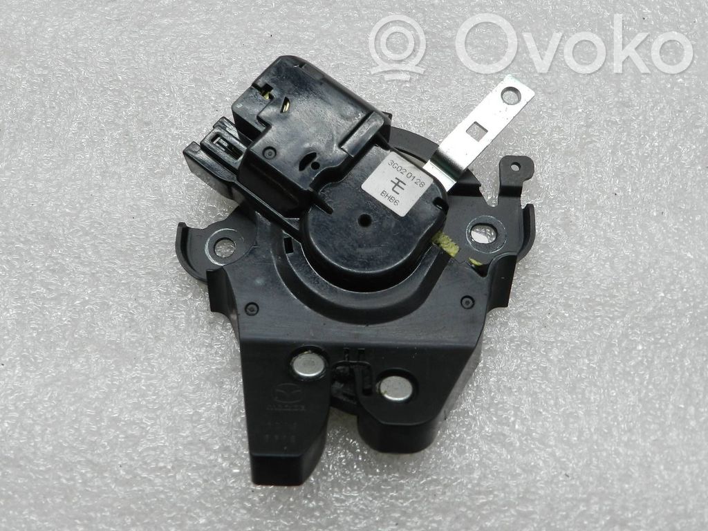 Mazda 6 Tailgate lock latch 