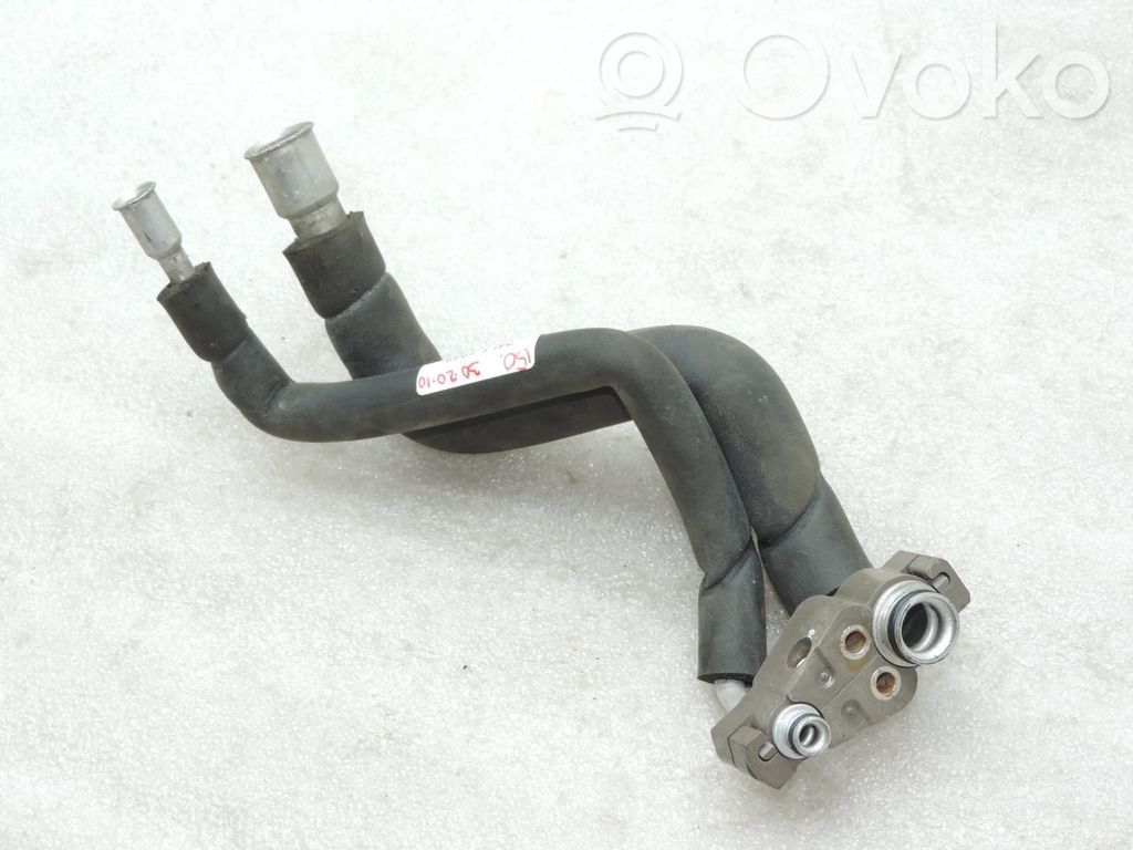 Ilmastointilaitteen putki (A/C)   8871002270,8871002270