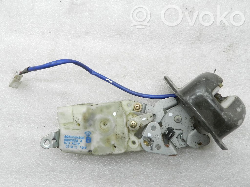Nissan X-Trail T30 Tailgate/trunk/boot lock/catch/latch 