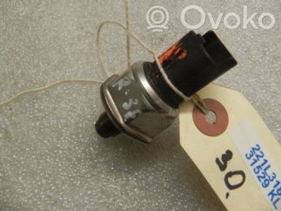 Renault Clio III Fuel pressure regulator 