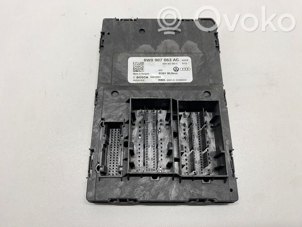 Audi A4 S4 B9 Comfort/convenience module 