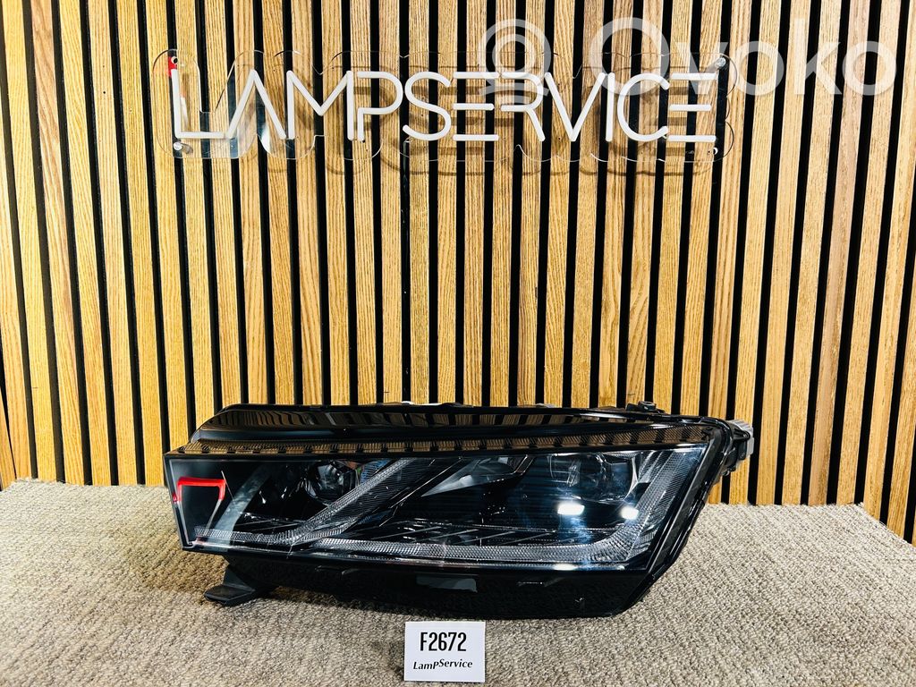 Skoda Octavia Mk4 Lampa przednia 