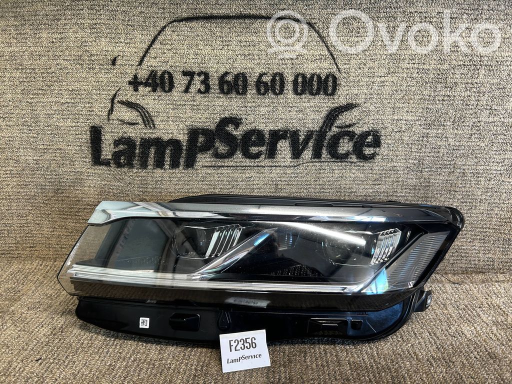 Volkswagen Touareg III Lampa przednia 