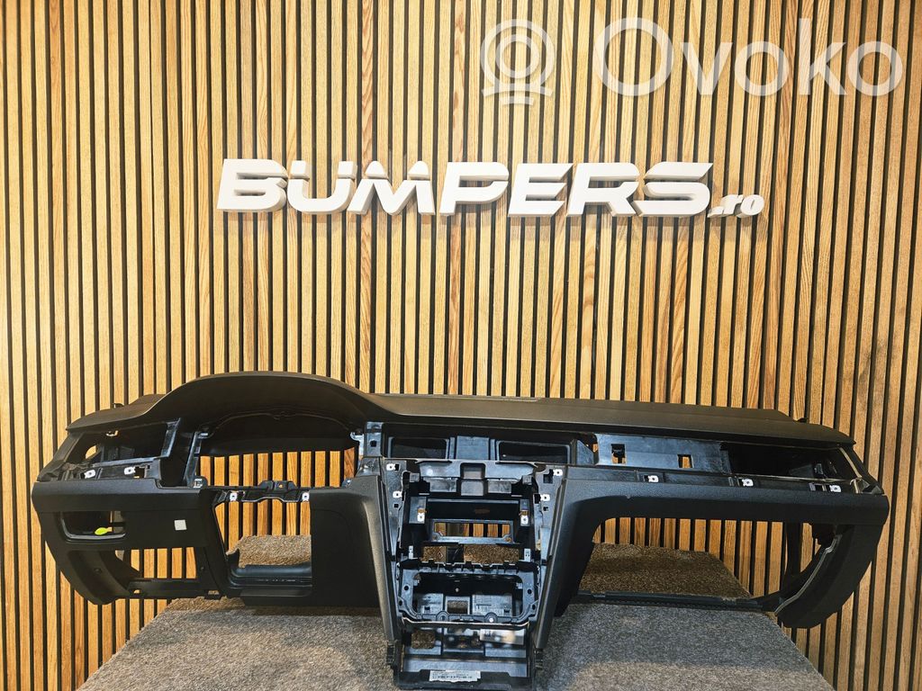 Volkswagen PASSAT B8 Deska rozdzielcza 