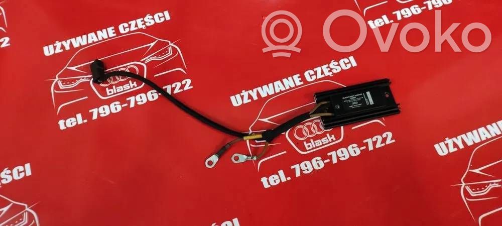Audi A6 S6 C5 4B Antenos stiprintuvas 