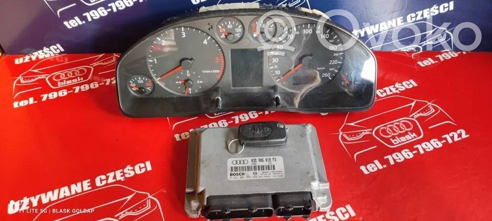 Audi A4 S4 B5 8D Moottorin ohjainlaite/moduuli 