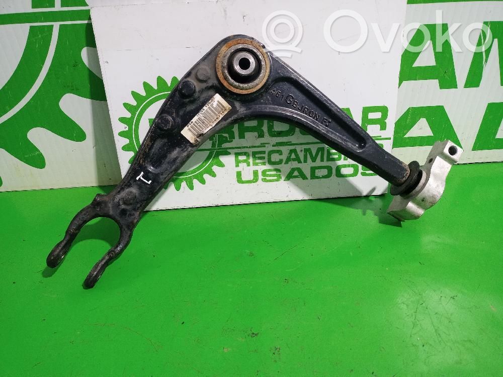 Peugeot 407 Svirtis U formos 