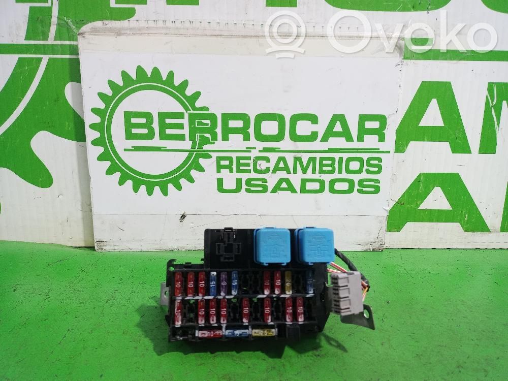 Módulo de fusible   72404047