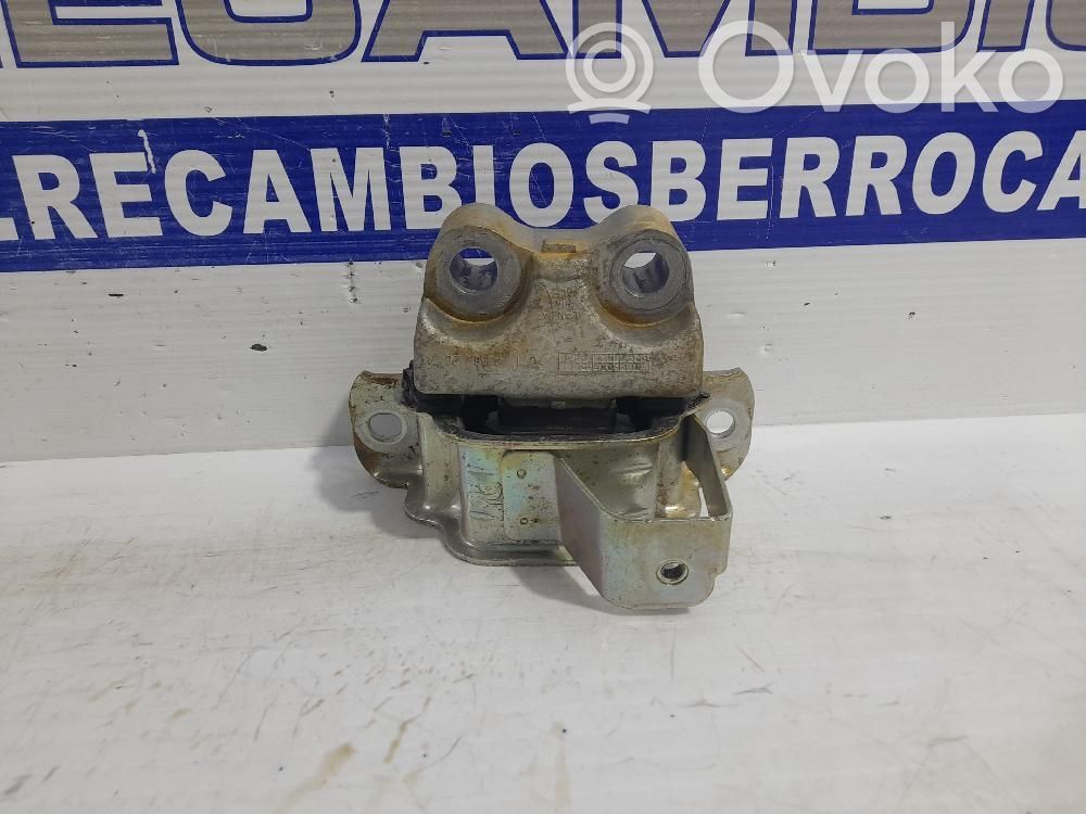 Fiat Doblo Engine mount bracket 