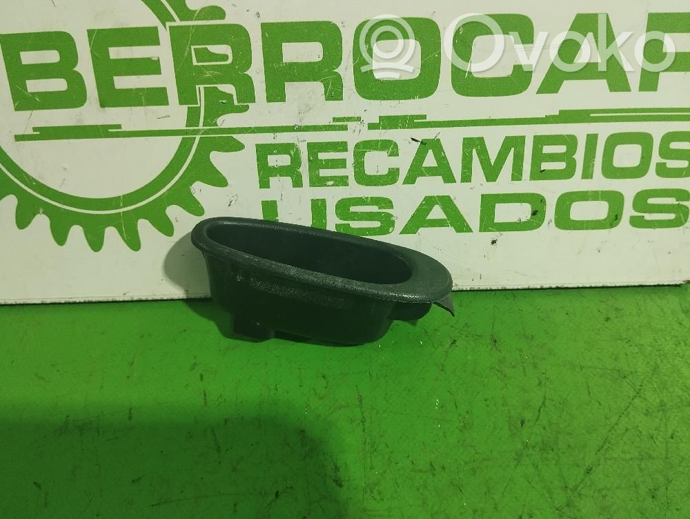 Renault Clio II Moldura embellecedora 