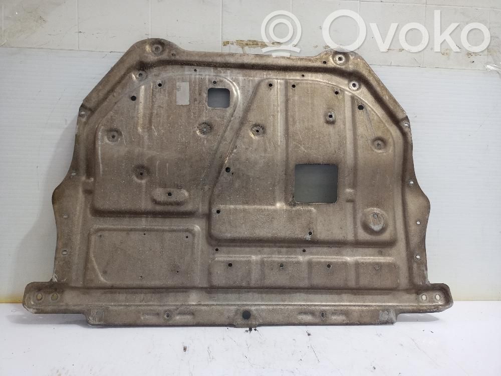 Volkswagen Eos Engine splash shield/under tray 