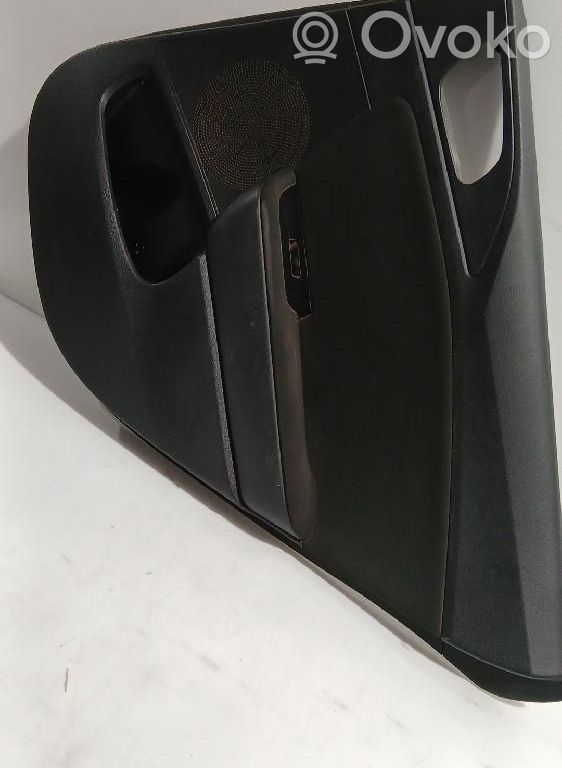 Apšuvums aizmugurējām durvīm   83360J7010
