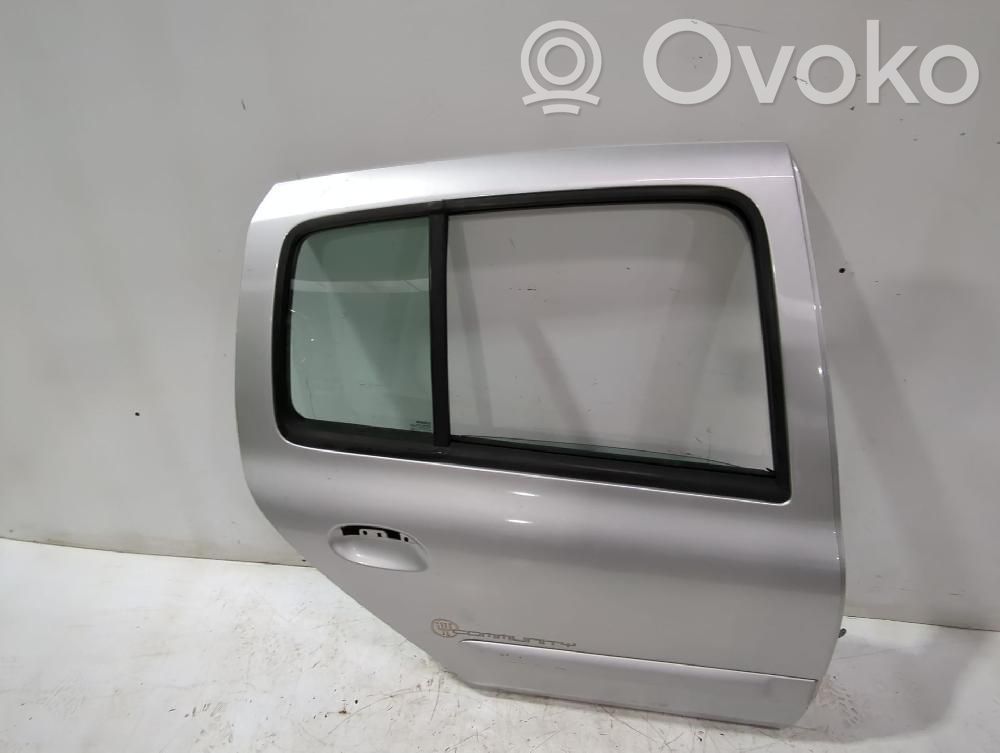 Renault Clio II Puerta trasera 