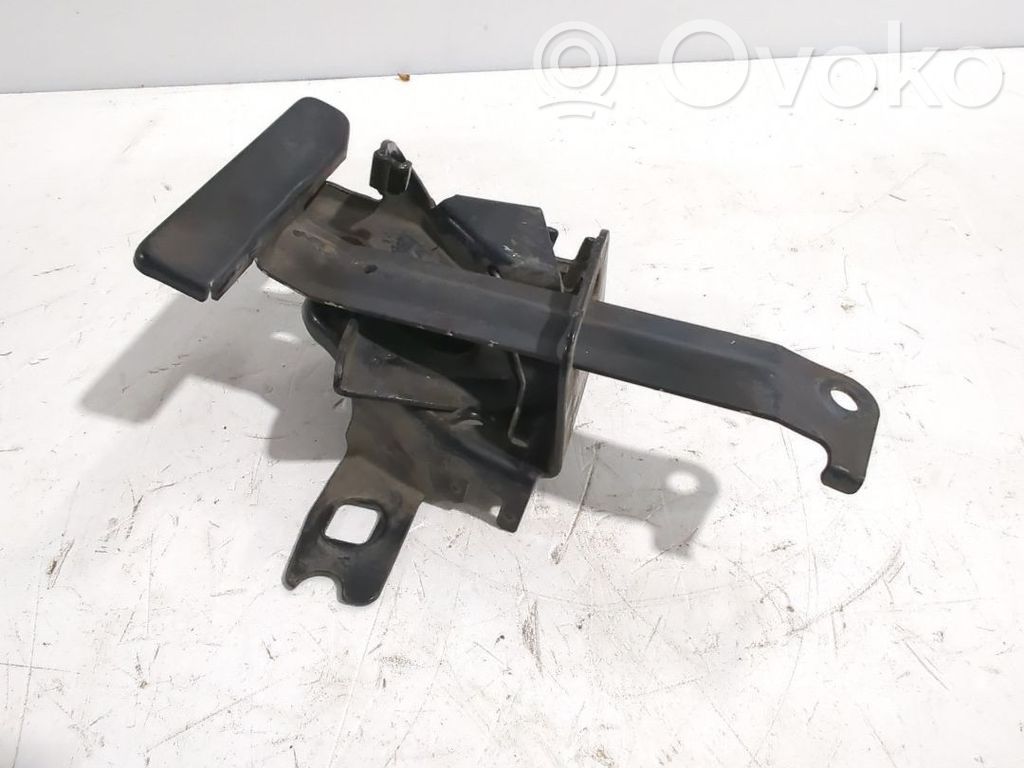 Volkswagen Golf SportWagen Kiinnityskoukku/-silmukka