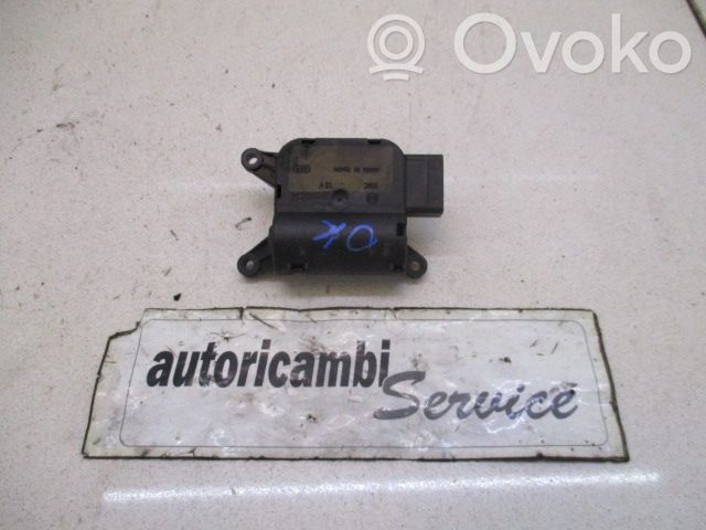 Audi A3 S3 8P Silniczek nagrzewnicy 
